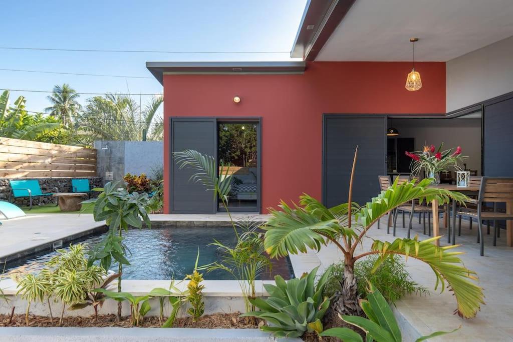 Villa Benjoin St-Pierre Piscine Chauffee Et Mer 圣皮埃尔 外观 照片