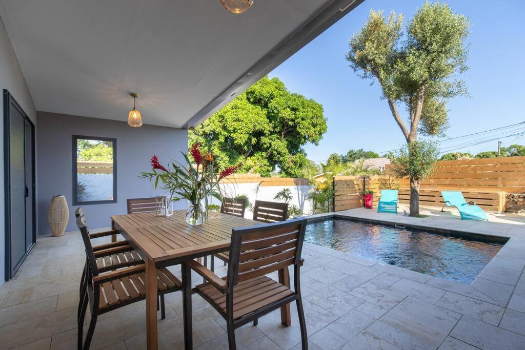 Villa Benjoin St-Pierre Piscine Chauffee Et Mer 圣皮埃尔 外观 照片